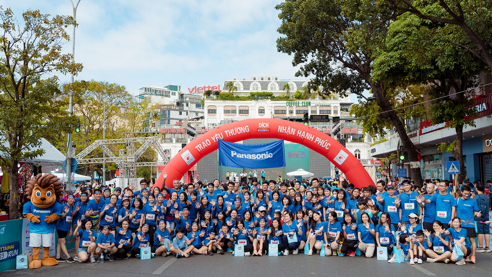 Photo: 250 runners from Panasonic participated in the Mottainai fundraising run