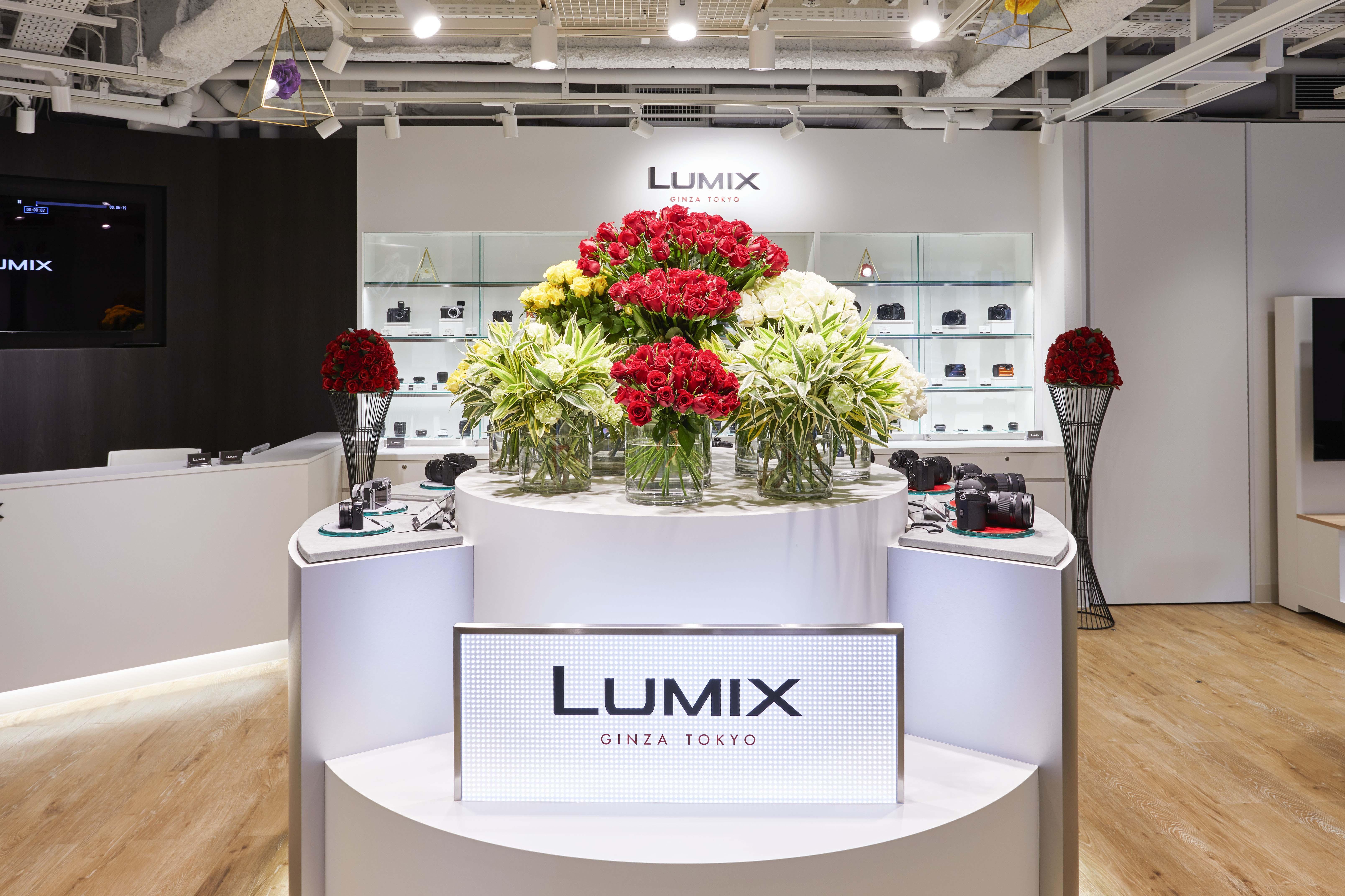 photo: The showroom on the 1st floor of the LUMIX GINZA TOKYO