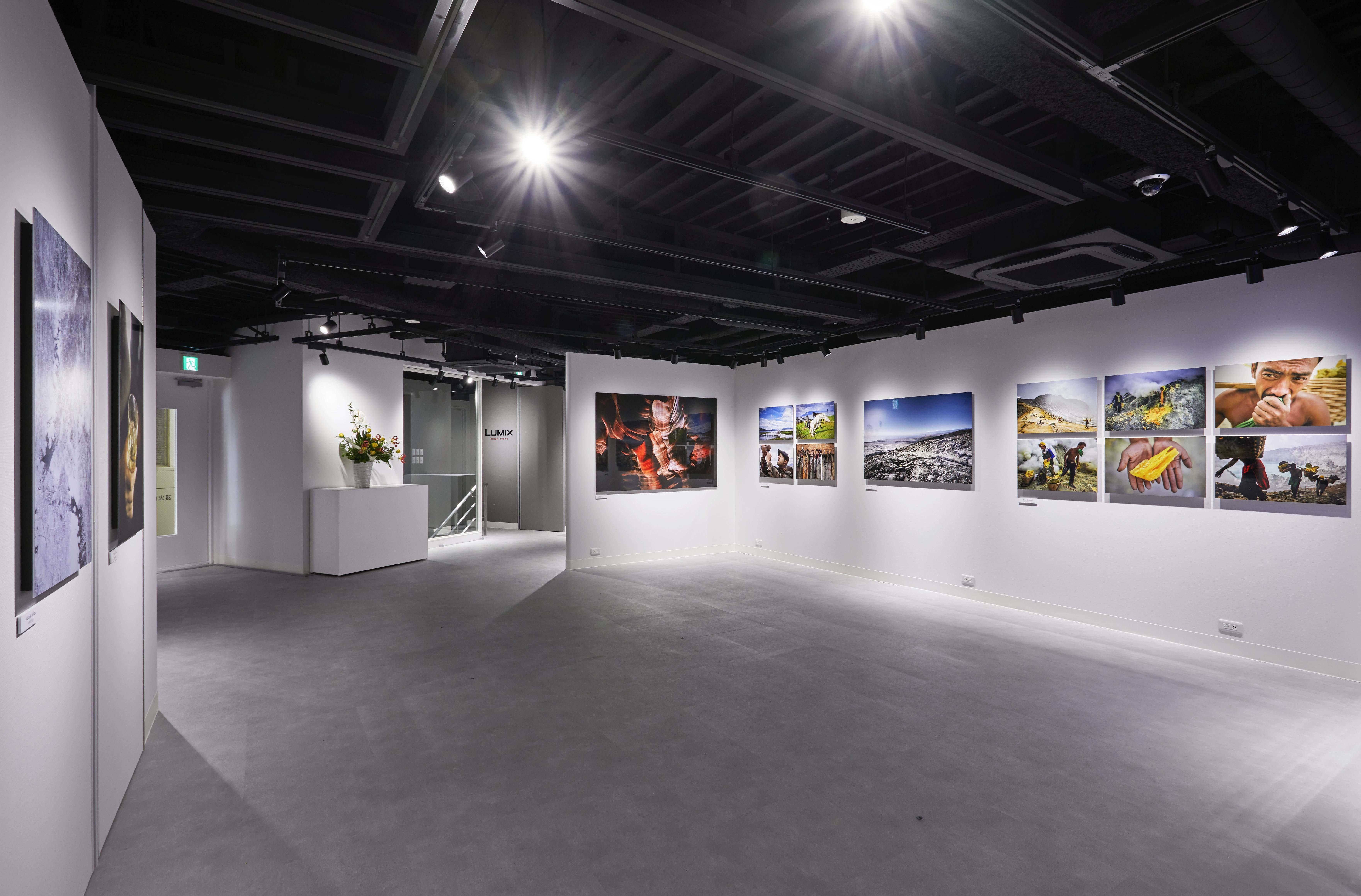 photo: The gallery on the 2nd floor of the LUMIX GINZA TOKYO
