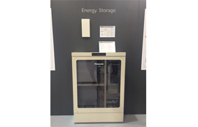 thumb_02_Panasonic_marks_40_years_in_solar_with-introduction_of-battery_storage_technology_at_Intersolar_Europe_2015.jpg