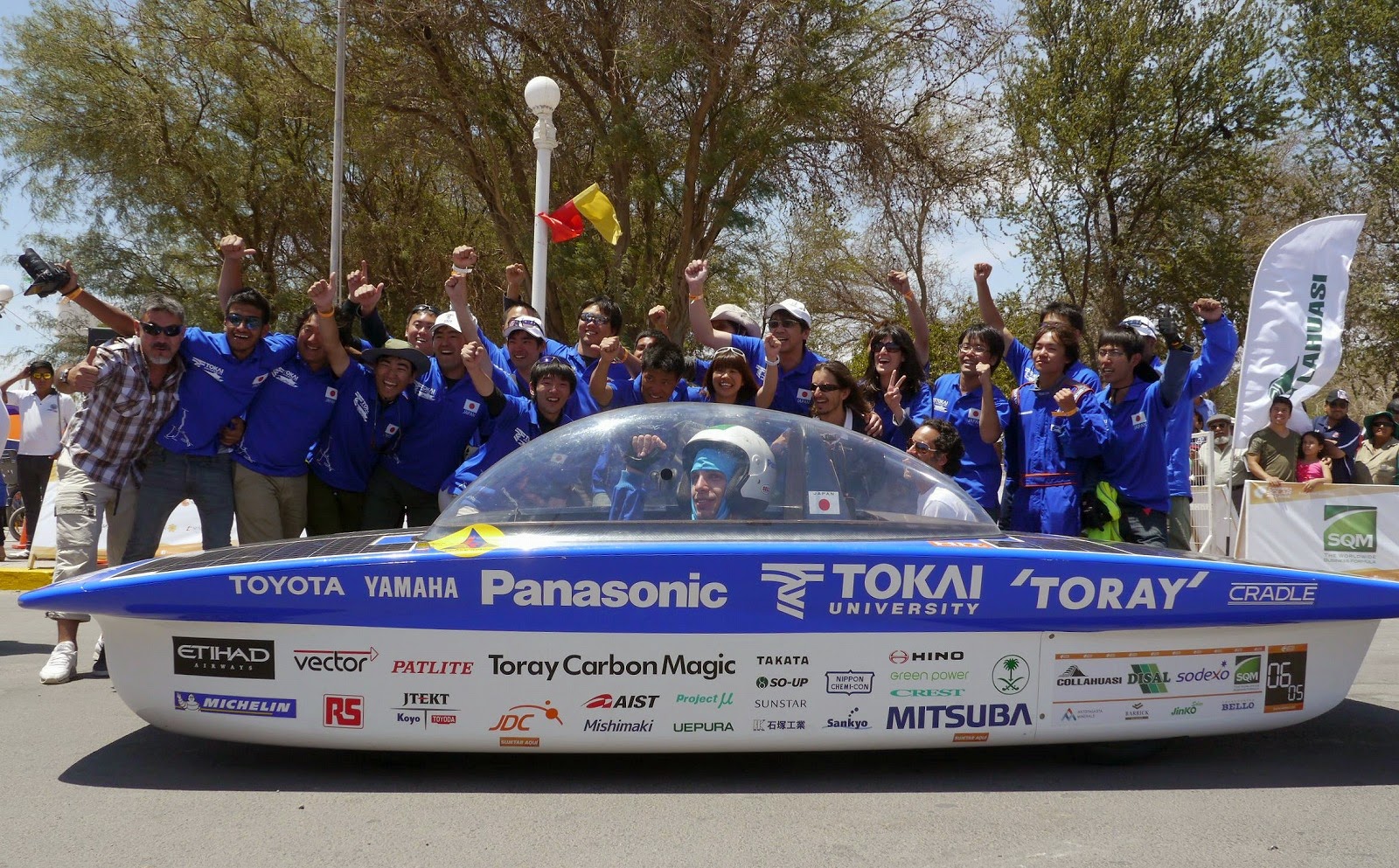 Carrera Solar Atacama 2014 でパナソニック協賛の東海大チームが優勝！