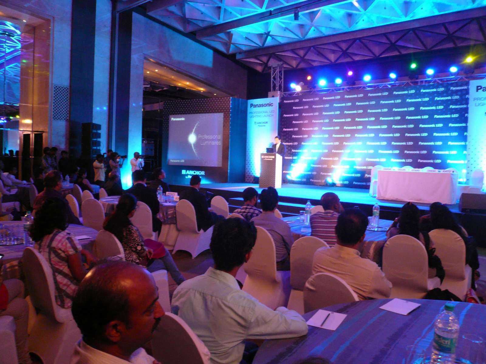 アンカー社、インドで非住宅用LED照明事業に参入　記者発表会　ムンバイにて