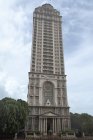 ショウルームは、ジャカルタ中心部にあるダ・ヴィンチ・タワーの3階にオープン