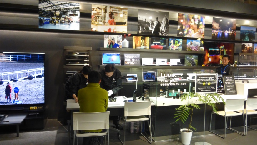 LUMIXデジタル一眼カメラ 無料クリーニングサービスを実施＠パナソニックセンター大阪