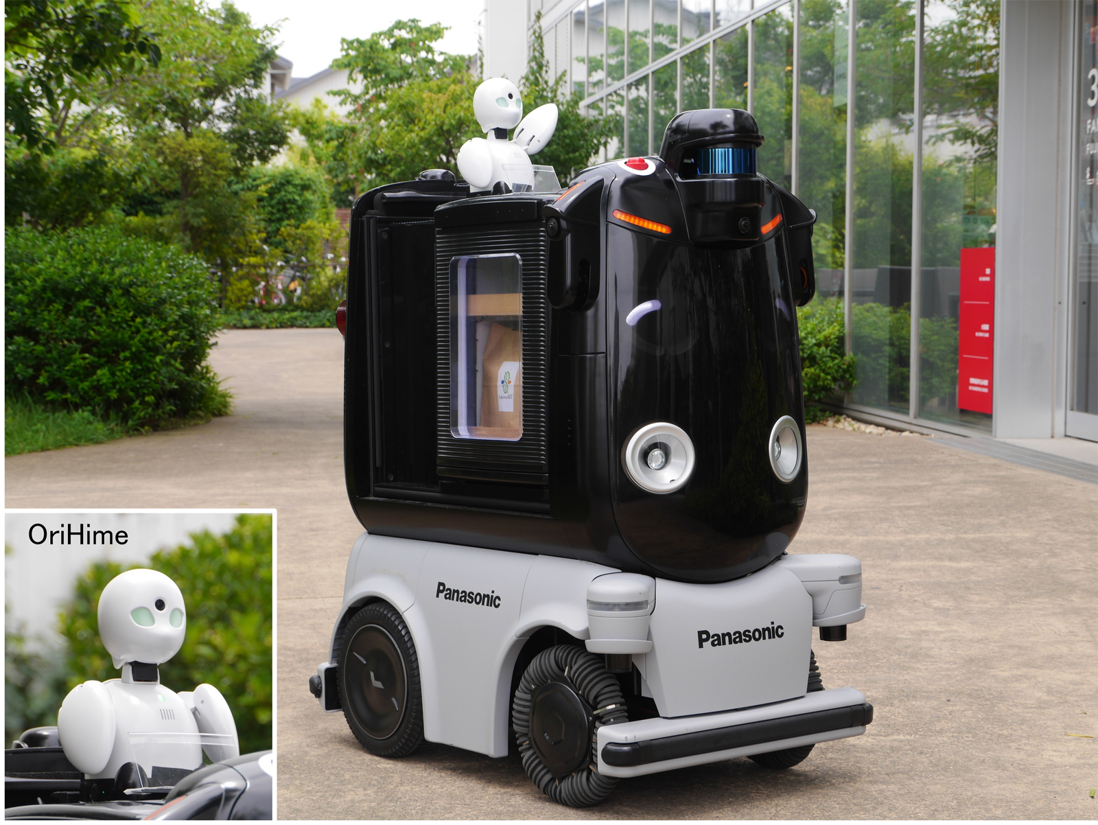 画像：屋外移動ロボットと遠隔コミュニケーションロボット