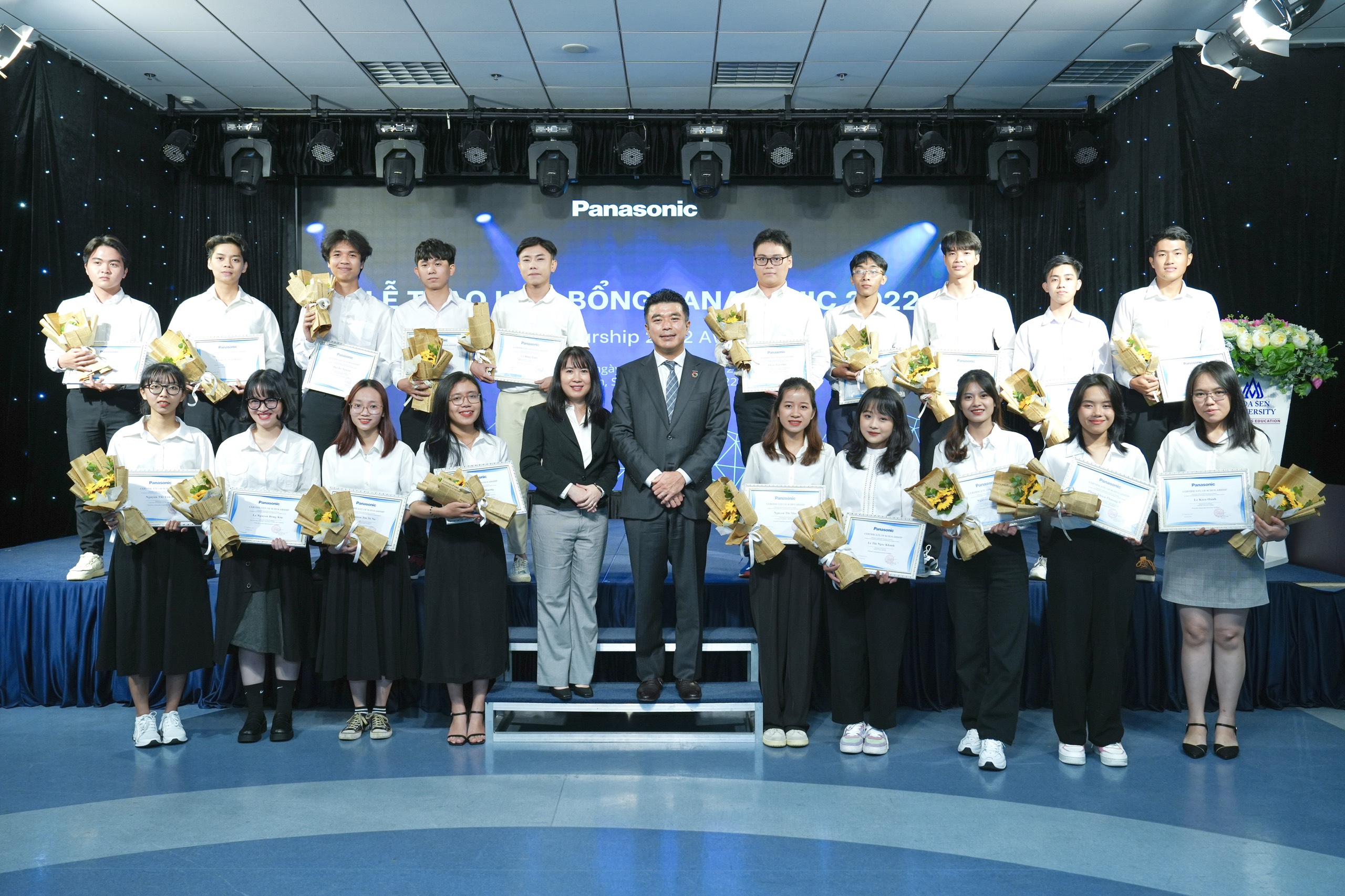 Photo: 20 talented students across Vietnam have been encouraged with Panasonic scholarships