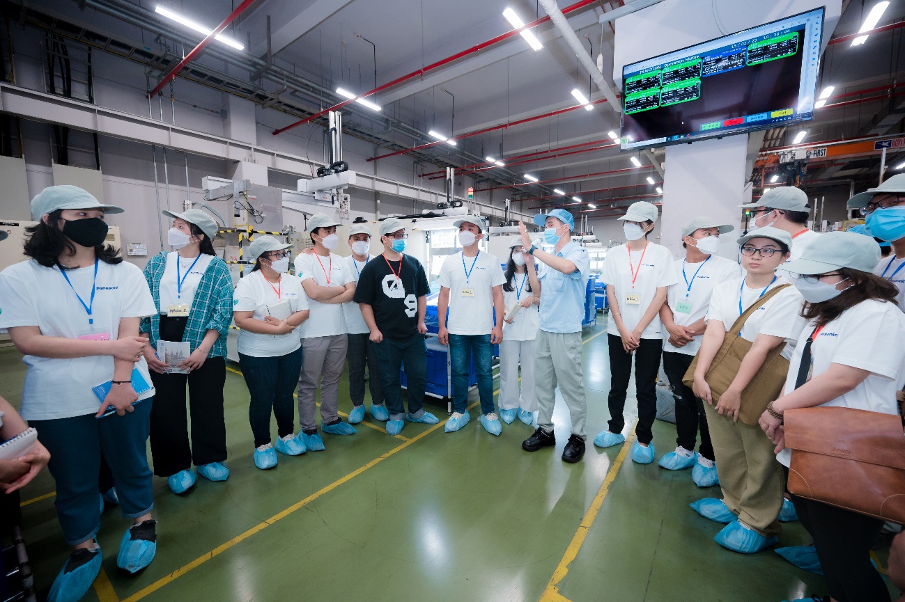 Photo: The campaign included offline tours of Panasonic factories in Vietnam