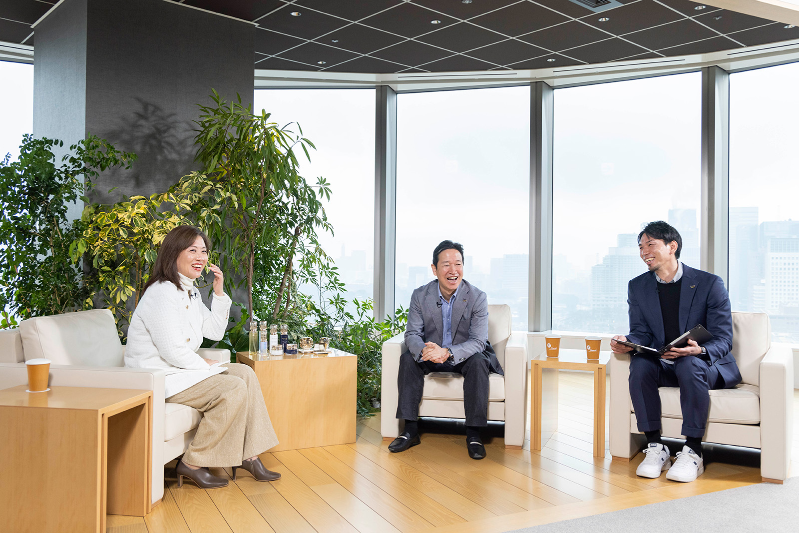 Photo (from left to right): Ms. Mizuki Hashimoto, Yoshihiro Morii, Tatsuya Fukuzawa