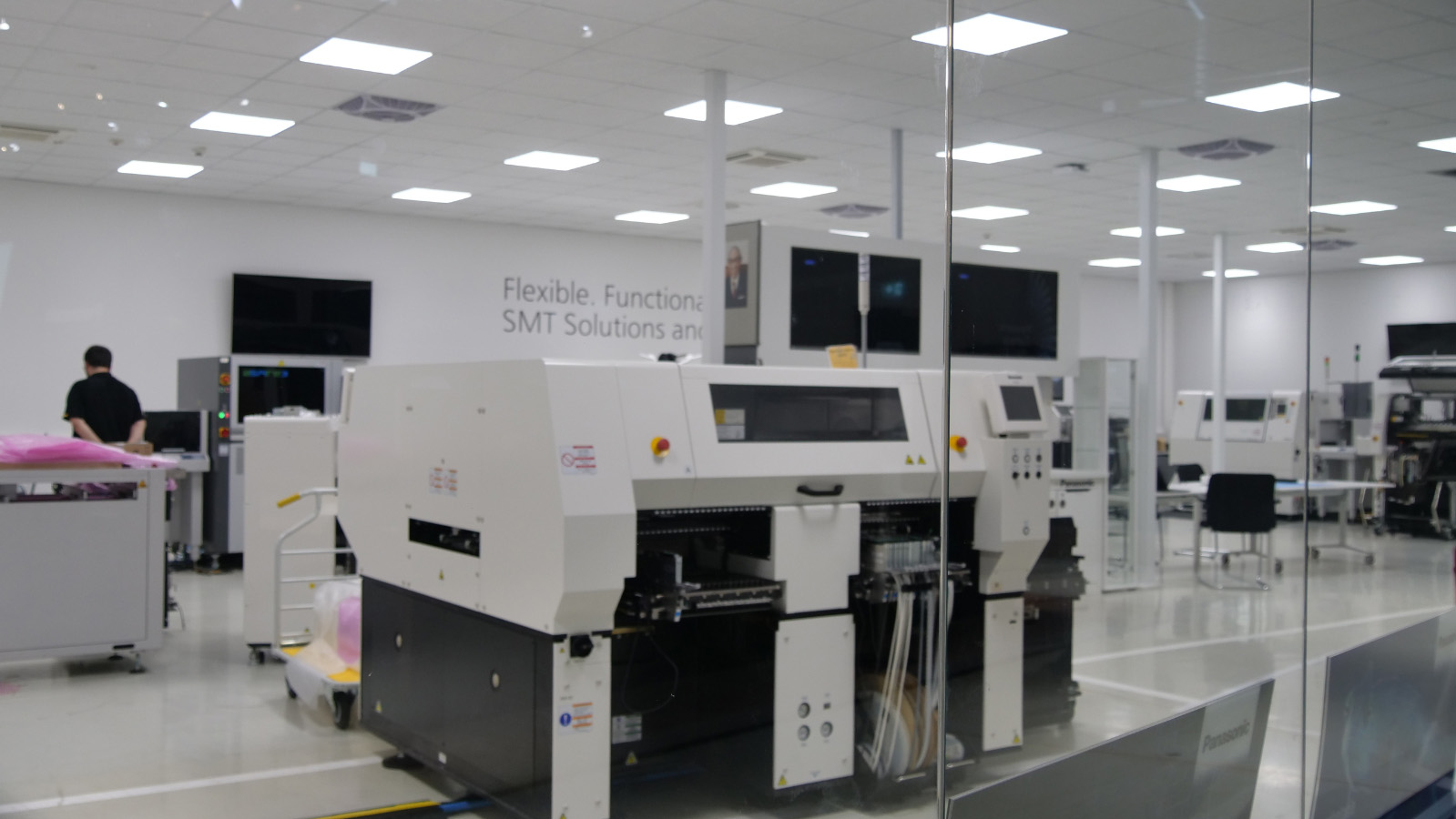 Photo: Laboratory area that invites customers to test their fresh new ideas with Panasonic