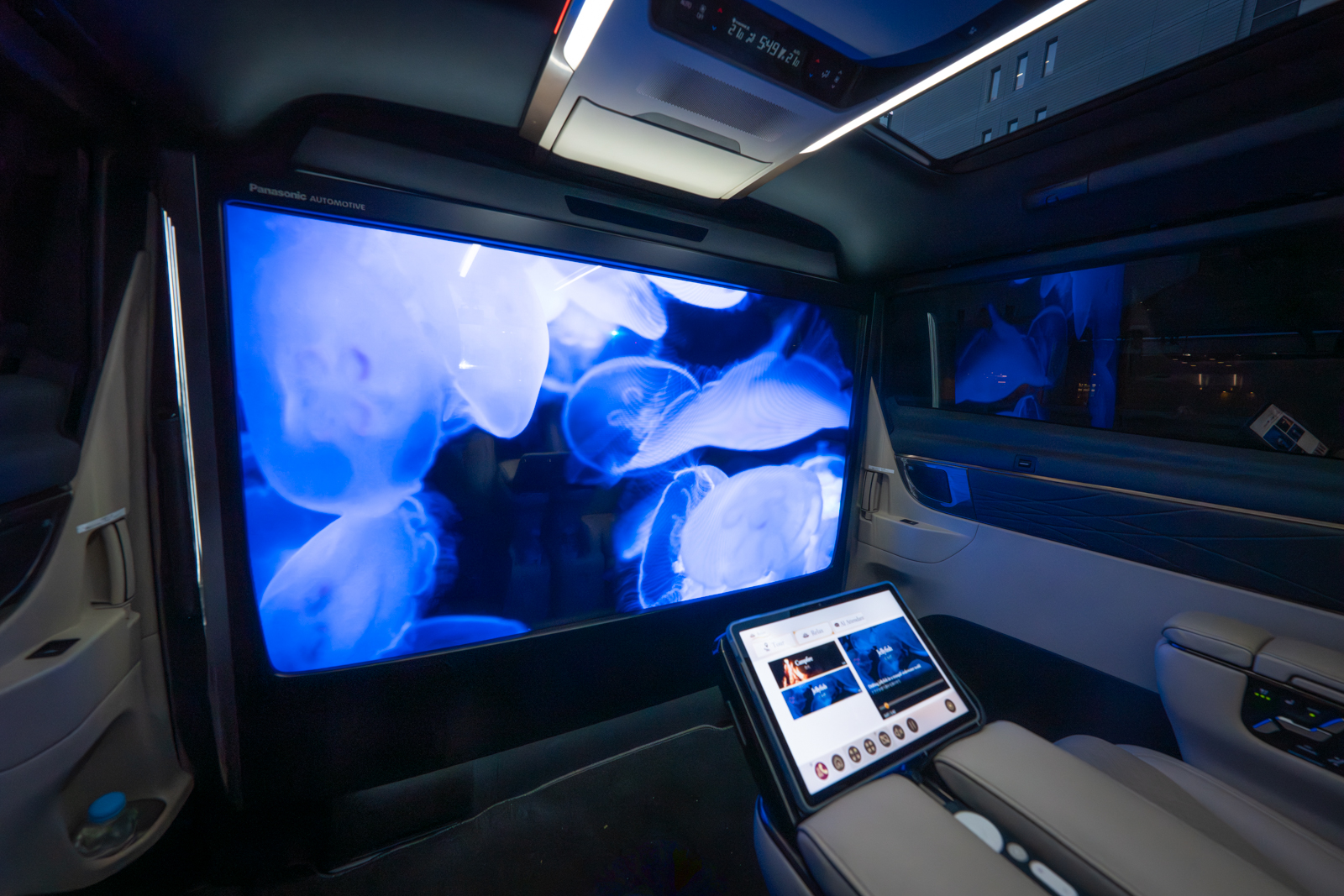 大画面透明ディスプレイ