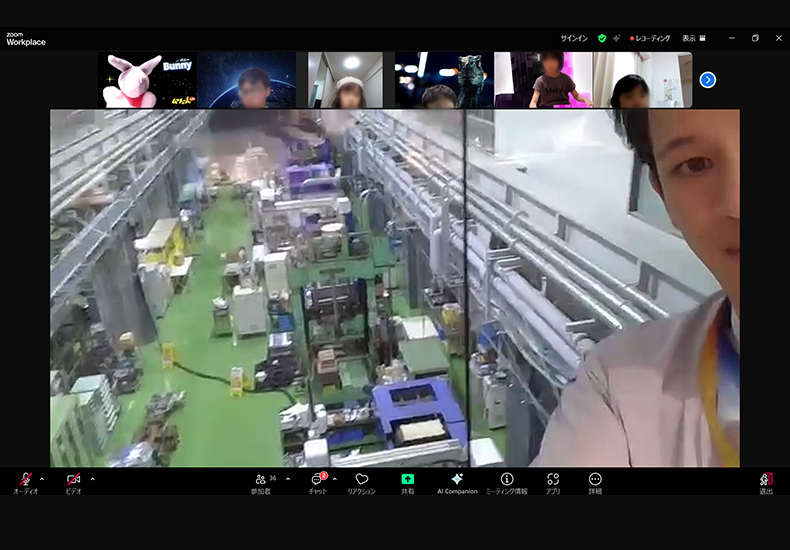 「kinari」開発現場を紹介する林。子どもたちから見学希望の声も