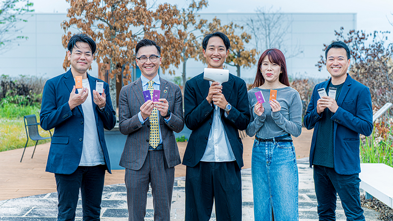 Milbon Co., Ltd. representative (second from left) with the team from the Beauty and Personal Care Business Division of the Living Appliances and Solutions Company, Panasonic Corporation