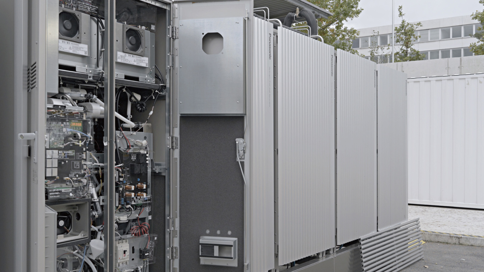 写真：ミュンヘン拠点に導入された純水素型燃料電池「PH3」