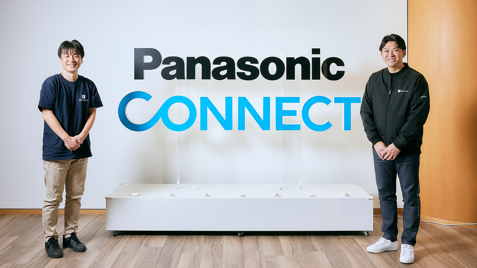 写真：松山（左）、牛島（右）