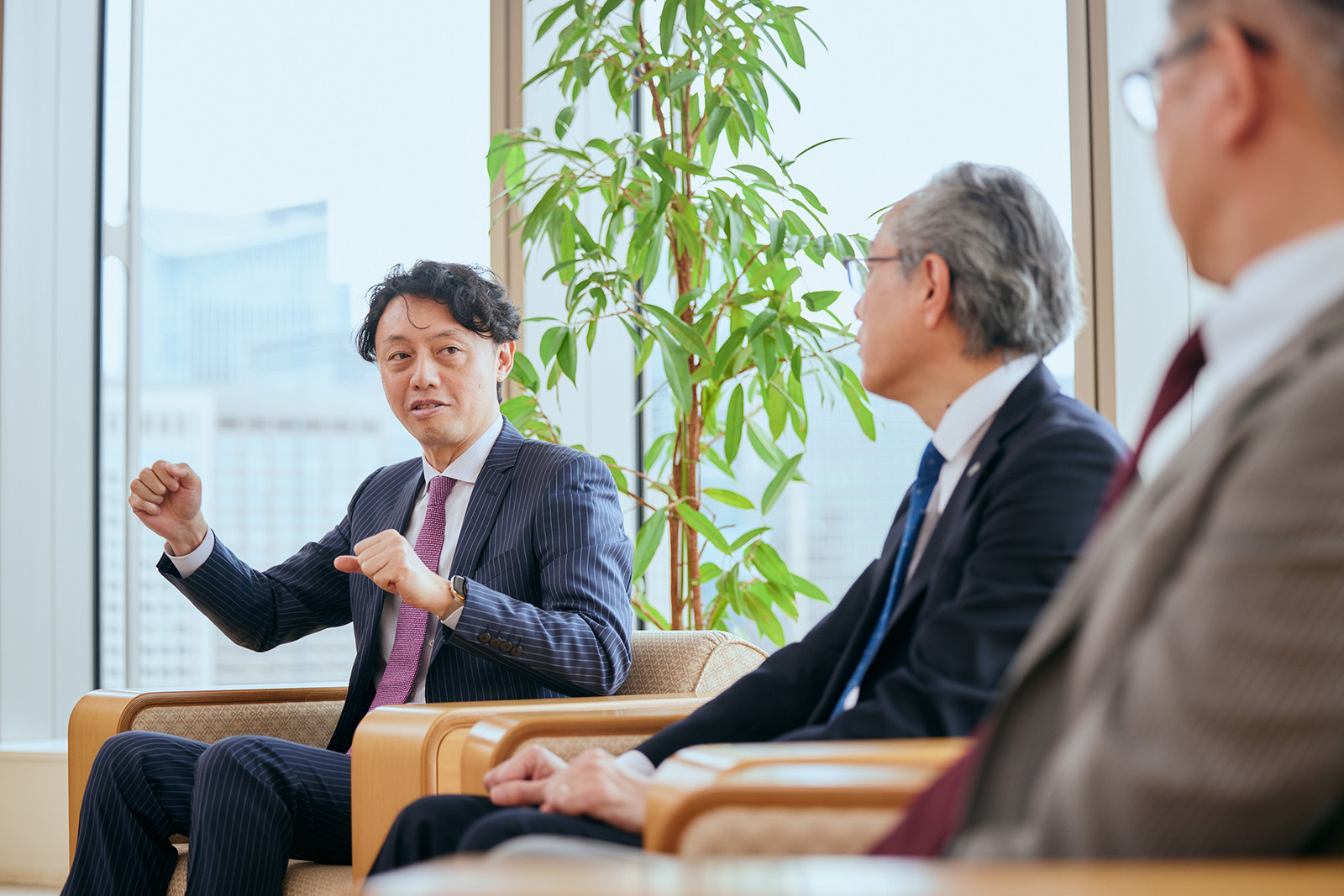 左から松尾氏、小川、西城